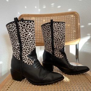 * SOLD * Vintage Vanna Cowboy Boots